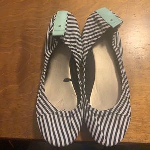 Black & White Flat shoe